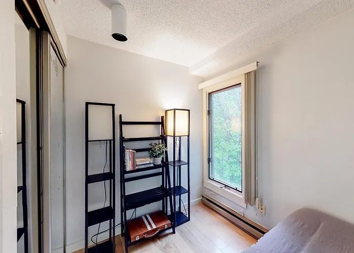 Mountainside Resort B202